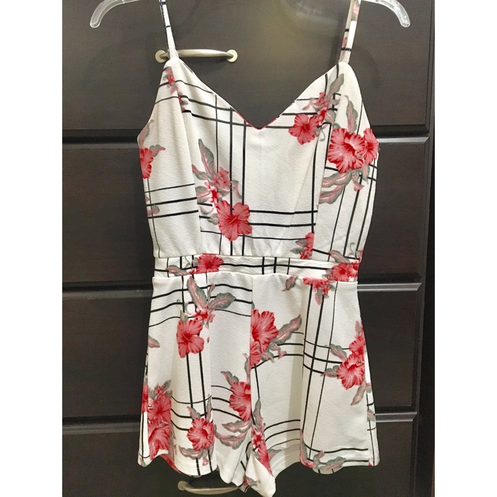 Super cute romper perfect for the summer!